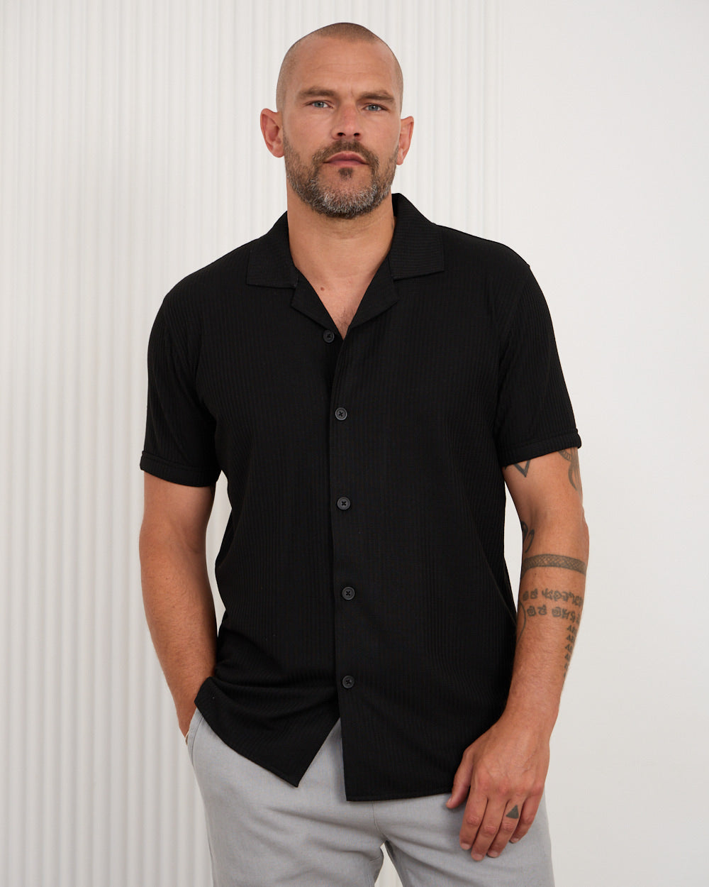 Slim Fit Short Sleeve Knitted Shirt for Men