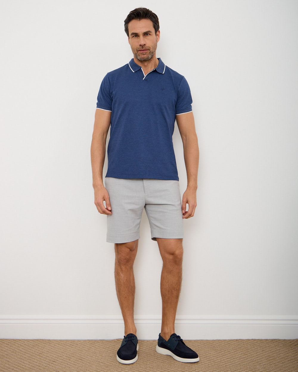Slim Fit Mid-Rise Shorts with Side Pockets for Men